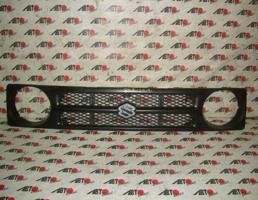 Решетка радиатора для SUZUKI JIMNY JA11  запчасти бу