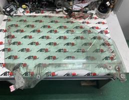 Стекло двери передней правой для SUBARU FORESTER SG5/SG9  запчасти бу