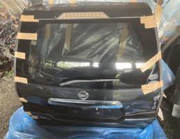 Дверь задка для NISSAN X-TRAIL T31  запчасти бу