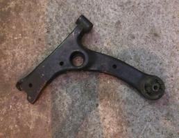 Рычаг передний нижний левый для TOYOTA WISH ANE10G/ANE11W/ZNE10G/ZNE14G  запчасти бу