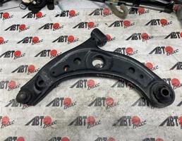 Рычаг передний нижний левый для TOYOTA PASSO KGC10/KGC15/QNC10  запчасти бу