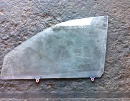 Стекло двери передней левой для TOYOTA GAIA  запчасти бу