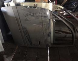 Дверь передняя левая для TOYOTA CALDINA AT211G/ST210G/ST215G/ST215W/CT216G  запчасти бу