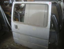 Дверь задняя левая для NISSAN LARGO VUGJC22  запчасти бу