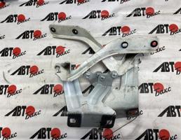 петли капота для NISSAN LEAF AZE0  запчасти бу