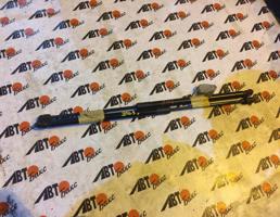 Амортизатор двери задка ПАРА для MAZDA DEMIO DY3R/DY3W/DY5R/DY5W  запчасти бу