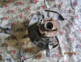 Ступица передняя левая для TOYOTA RAUM NCA25/NCZ20/NCZ25  запчасти бу