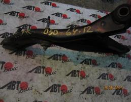 Рычаг передний нижний правый для TOYOTA IST NCP60/NCP61/NCP65  запчасти бу