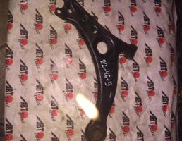 Рычаг передний нижний правый для TOYOTA CORONA PREMIO AT210/AT211/ST210/ST215/CT210/CT215/CT216  запчасти бу