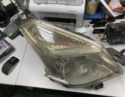 Фара передняя правая для TOYOTA RACTIS NCP105/NCP100/SCP100  запчасти бу