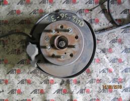 Ступица задняя правая для TOYOTA PROGRES JCG10/JCG11/JCG15  запчасти бу