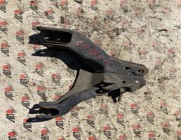 Рычаг передний нижний левый для ISUZU BIGHORN UBS25DW/UBS25GW/UBS69DW/UBS69GW  запчасти бу