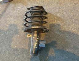 Стойка передняя правая для MAZDA AXELA BK5P  запчасти бу