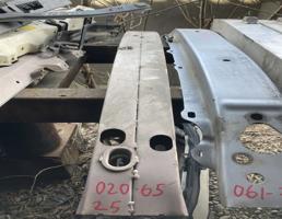 Усилитель бампера для TOYOTA VITZ NCP10/NCP13/NCP15/SCP10/SCP13  запчасти бу