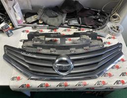 Решетка радиатора для NISSAN NOTE E12/HE12/NE12/SNE12  запчасти бу