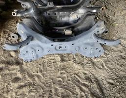 балка передняя для NISSAN NOTE E12/HE12/NE12/SNE12  запчасти бу