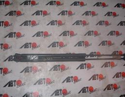 Амортизатор двери задка ПАРА для MAZDA DEMIO DY3R/DY3W/DY5R/DY5W  запчасти бу