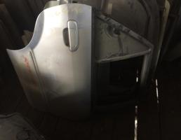 Дверь задняя правая для MAZDA FAMILIA BJ3P/BJ5P/BJFP  запчасти бу