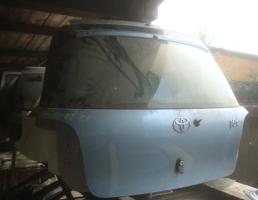 Дверь задка для TOYOTA VITZ NCP10/NCP13/NCP15/SCP10/SCP13  запчасти бу