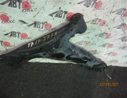 Рычаг передний нижний правый для TOYOTA PRIUS NHW20  запчасти бу