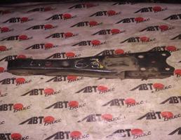 Рычаг передний нижний левый для TOYOTA HIACE LH51V  запчасти бу