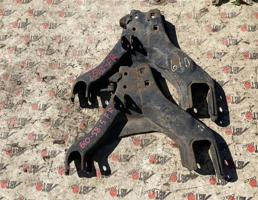 Рычаг передний нижний правый для ISUZU BIGHORN UBS25DW/UBS25GW/UBS69DW/UBS69GW  запчасти бу