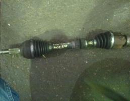 Привод передний правый для NISSAN BLUEBIRD SYLPHY/ALMERA KG11  запчасти бу