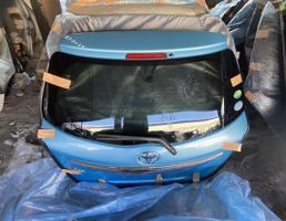 Дверь задка для TOYOTA VITZ NSP130  запчасти бу