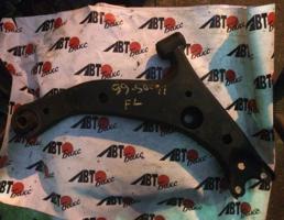 Рычаг передний нижний левый для TOYOTA SPRINTER AE110/AE111/AE114/EE111/CE110/CE114/CE113/CE116  запчасти бу