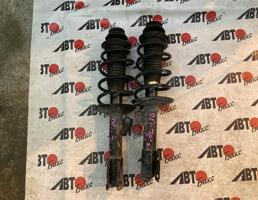 Стойка передняя левая для TOYOTA AQUA NHP10  запчасти бу