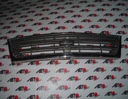 Решетка радиатора для NISSAN LARGO W30/CW30/NCW30/NW30/VNW30/VW30  запчасти бу