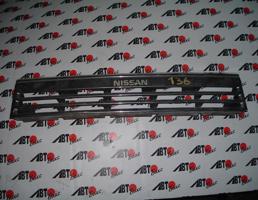 Решетка радиатора для NISSAN CARAVAN VRMGE24/E24  запчасти бу