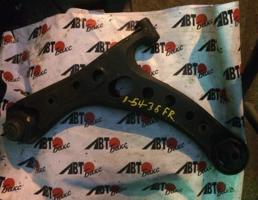 Рычаг передний нижний правый для TOYOTA IPSUM ACM21W/ACM26W  запчасти бу