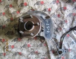 Ступица передняя правая для TOYOTA IPSUM ACM21W/ACM26W  запчасти бу