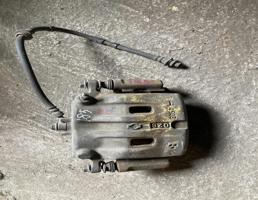 Суппорт передний левый для NISSAN SERENA KAJC23/KBC23/KBCC23/KBNC23/KVC23/KVNC23  запчасти бу