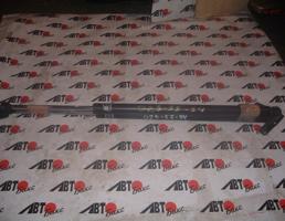 Амортизатор двери задка ПАРА для TOYOTA REGIUS RCH41W/RCH47W/KCH40W/KCH46W  запчасти бу