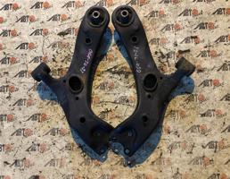 Рычаг передний нижний правый для TOYOTA PRIUS ALPHA ZVW41  запчасти бу