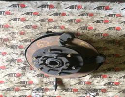 Ступица передняя правая для TOYOTA HIACE LH51V  запчасти бу