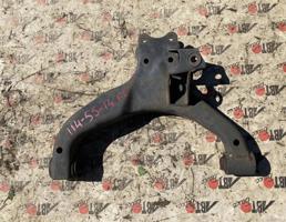 Рычаг передний нижний левый для NISSAN CARAVAN VWE25/E25  запчасти бу