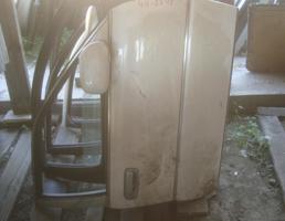 Дверь передняя правая для TOYOTA CROWN MAJESTA JZS177/UZS171/UZS173/UZS175  запчасти бу