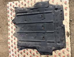 ЗАЩИТА ДВИГАТЕЛЯ для NISSAN LEAF AZE0  запчасти бу