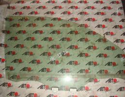 Стекло двери передней правой для NISSAN MARCH AK12/BK12/BNK12/K12/YK12  запчасти бу