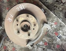 Ступица передняя правая для NISSAN PRESAGE HU30/NU30/U30/VNU30/VU30  запчасти бу