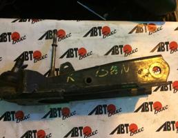 Рычаг передний нижний правый для NISSAN CARAVAN VRMGE24/E24  запчасти бу