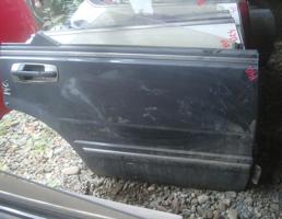 Дверь задняя правая для NISSAN GLORIA CY31/PAY31/PY31/Y31/UY31  запчасти бу