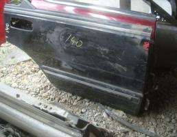 Дверь задняя правая для NISSAN GLORIA CY31/PAY31/PY31/Y31/UY31  запчасти бу