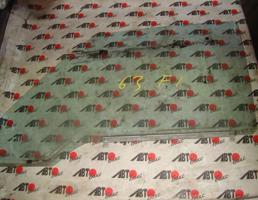 Стекло двери передней левой для TOYOTA HIACE LH51V  запчасти бу