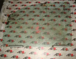 Стекло двери передней левой для MITSUBISHI DELICA PA4W/PD6W/PE6W/PF6W/PB4W/PC4W/PA5W/PB5W/PC5W/PD8W/  запчасти бу