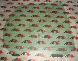 Стекло двери задней правой для TOYOTA SPACIO AE111N/AE115N  запчасти бу