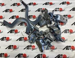 набор петель для TOYOTA RACTIS NCP120  запчасти бу